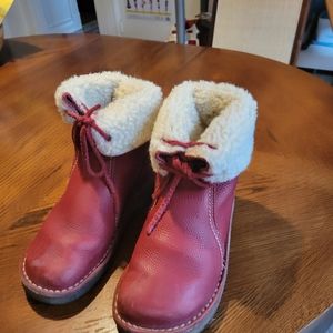 like new red leather Duckfeet boots size 38